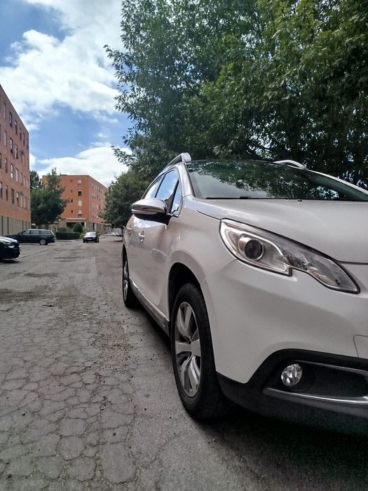 Peugeot 2008 usado quase novo