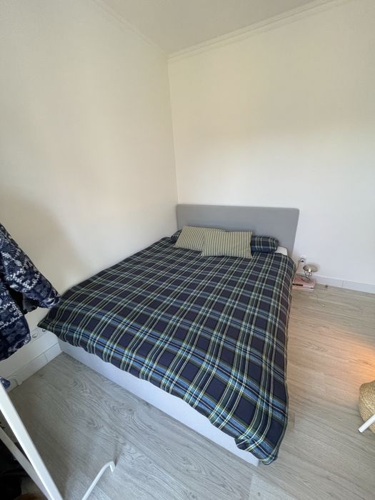 VENDO CAMA com cabeceira estofada