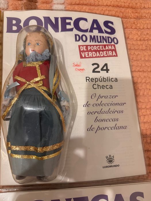Bonecas de porcelana