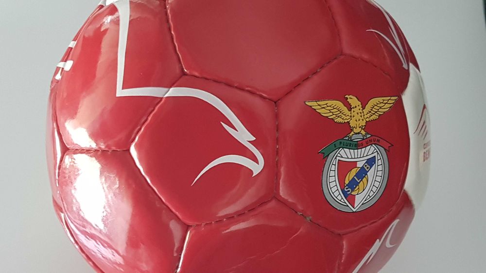 Bola Oficial Comemoração do Centenário SL BENFICA (1904/2004) + CD