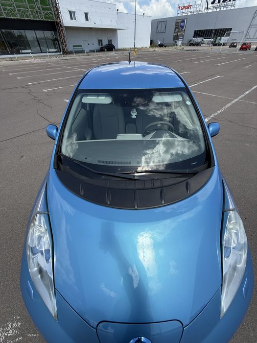 Nissan Leaf  запас хода 90 км(eco)