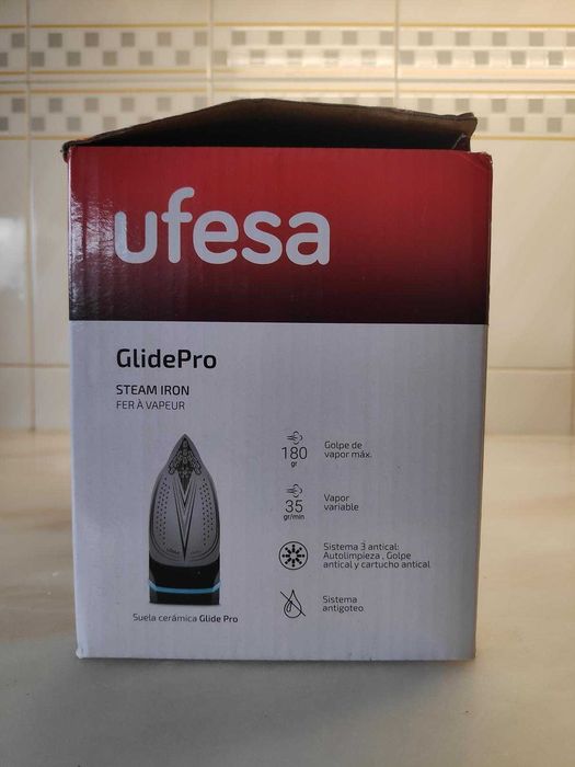 Ferro a Vapor Ufesa Glide Pro (2600W)
