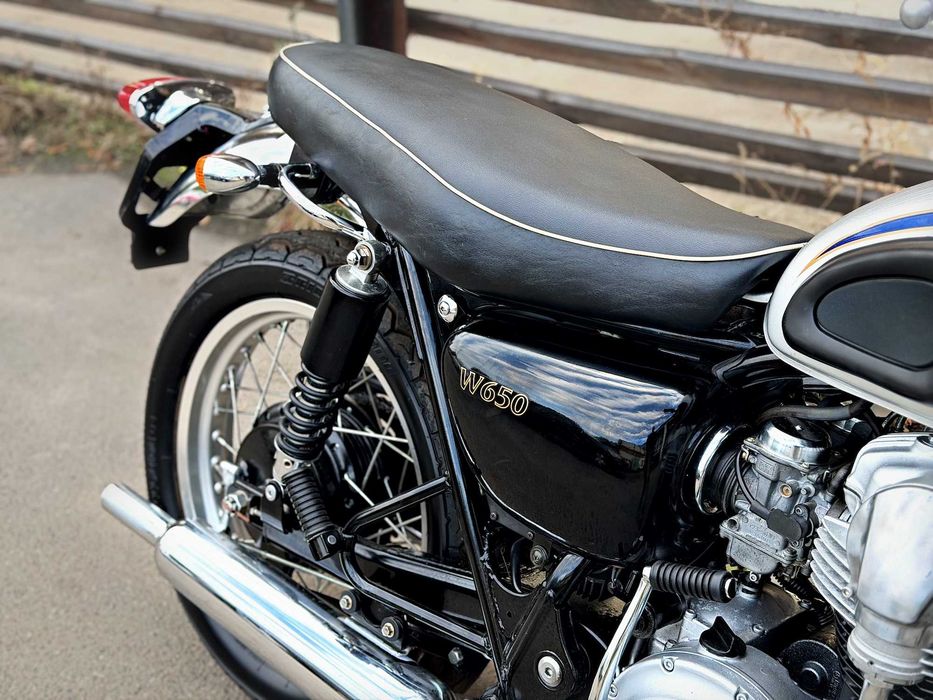 Kawasaki W650 2000 року, 1,3 тис. км пробігу