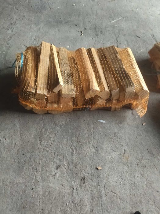 Kantówki drewniane, drewno workowane do palenia