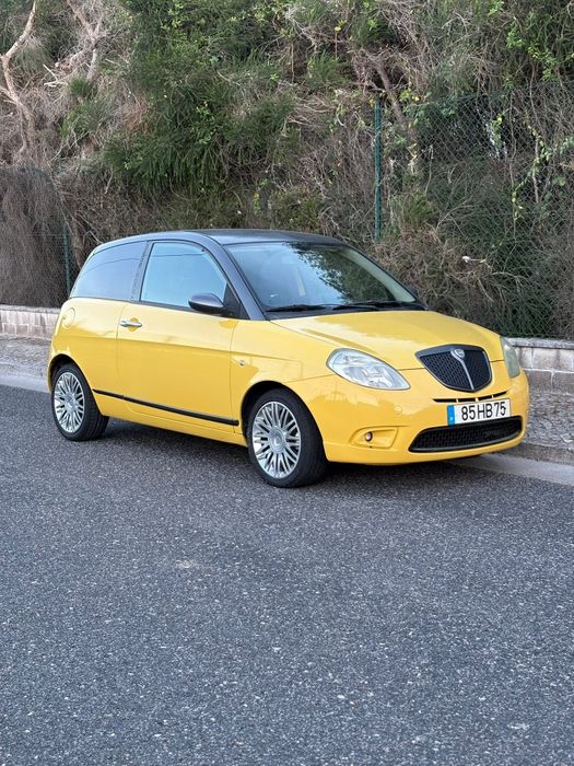 Lancia Ypsilon 1.3 Multjet  Momo design — photo 2