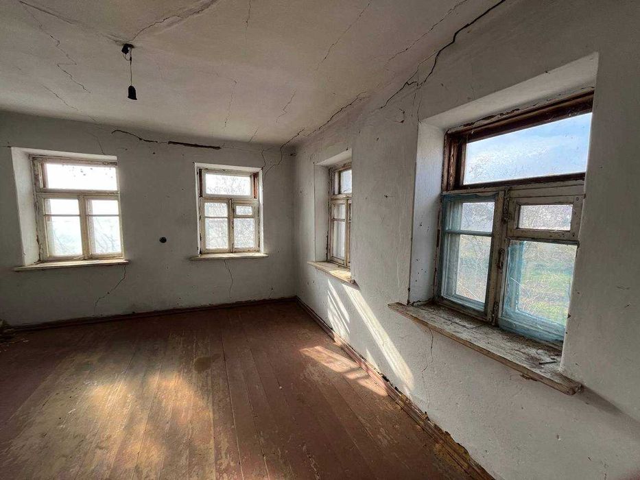 Продам дом с земельным участком 15 соток в  предместье города