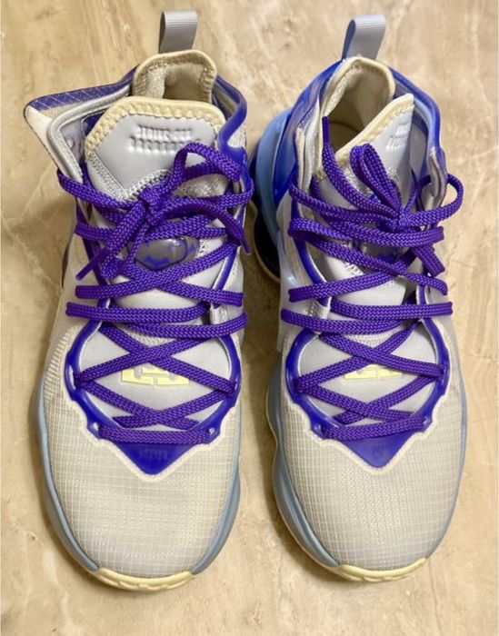 Кросівки NIKE LEBRON 19