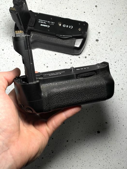 Вживаний бустер Canon grip BG-E7 для Canon 7D