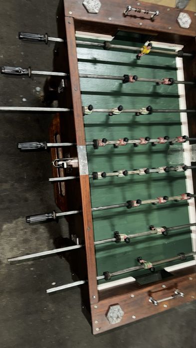 Mesa de matraquilhos restaurada c/ moedeiro 20 cêntimos novo