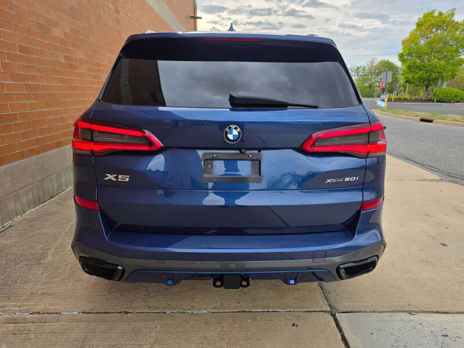 BMW X5 xDrive50i      2019