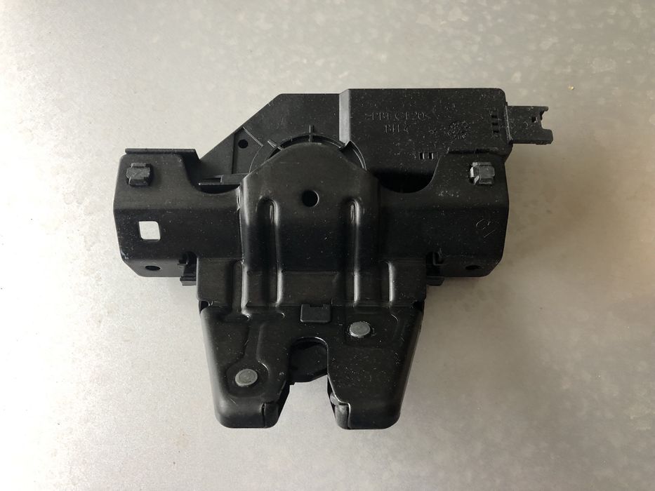 Fechadura tampa mala -  BMW 320D E90