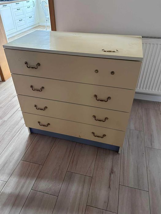 oddam komodę z szufladami