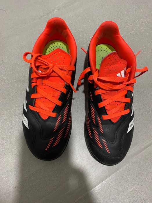 Chuteiras Adidas Predator 34