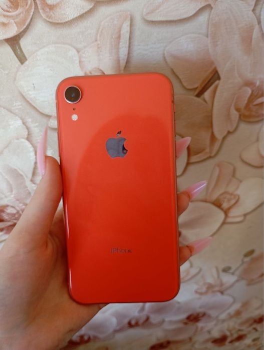iPhone xr персиковый