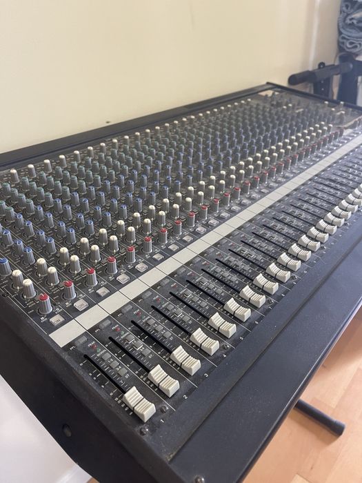 Mesa de som Yamaha MG32/14fx