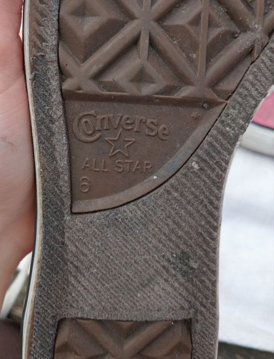 Жіночі фірмові кеди конверси