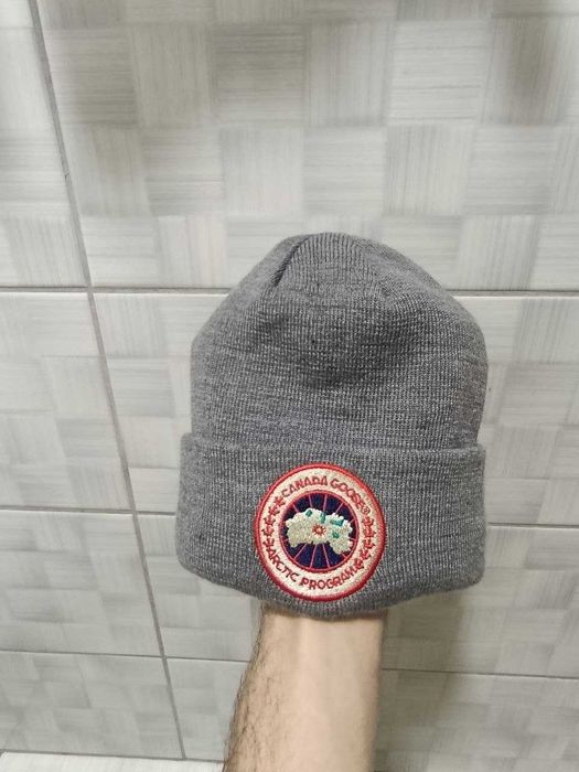 шапка-бини Canada Goose серая оригинал