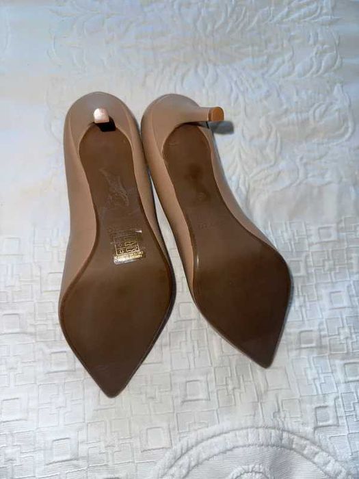 Sapatos de salto Arezzo