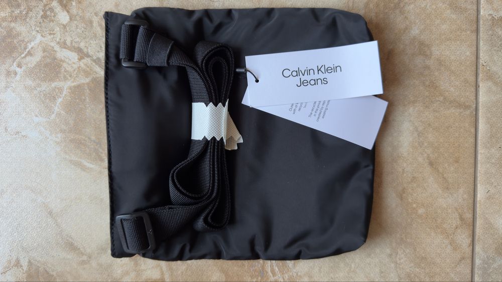 Розпродаж ! Сумка Calvin Klein Sport Essentials Flatpack