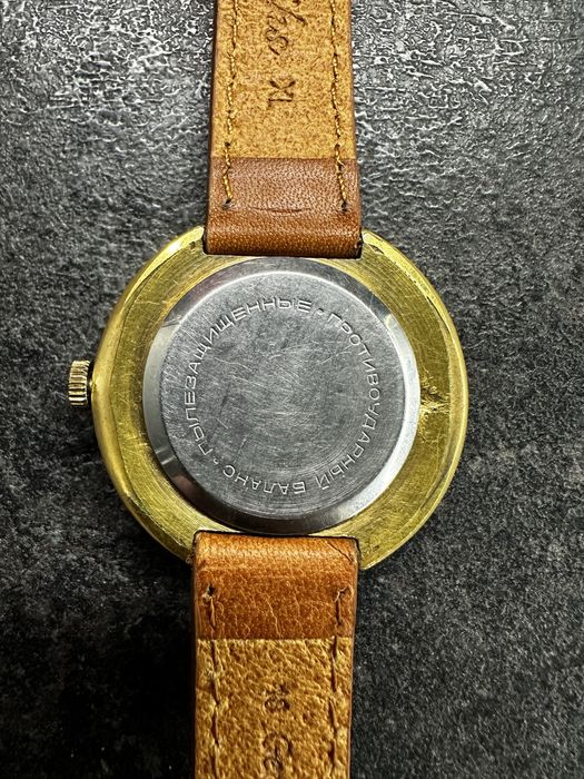 Продам наручные часы ракета города суточные не полет слава восток