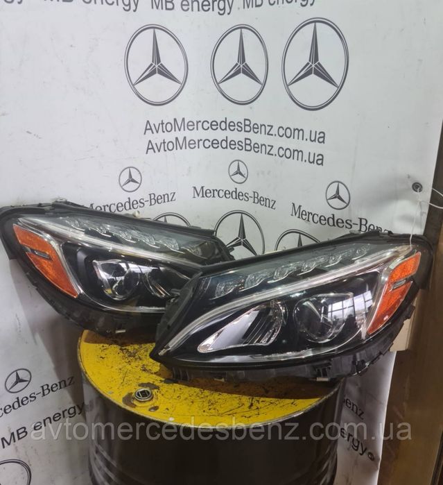 Фара Mercedes c-205. Оригінал