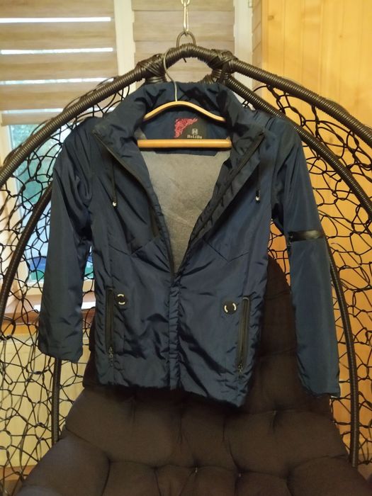 Куртки осіння і зимна