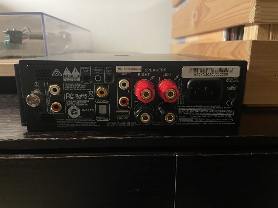 Amplificador NAD D3020 Hybrid Digital