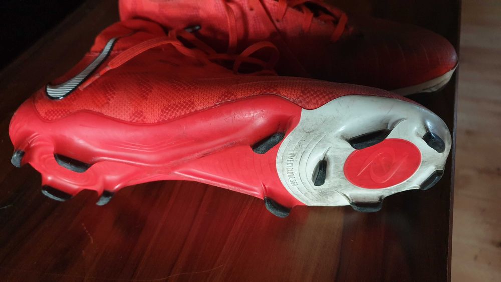 Korki Nike Phantom Luna r.40 Półprofesjonalne