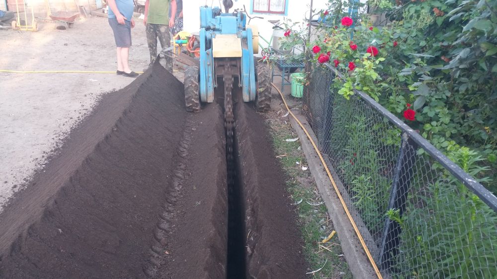 Копка траншей/Бара/Оренда траншеєкопача/Траншеекопатель