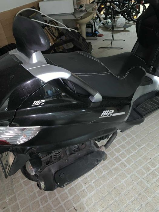 Piaggio MP3 250 LT