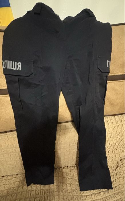 Жіноча поліцейська форма