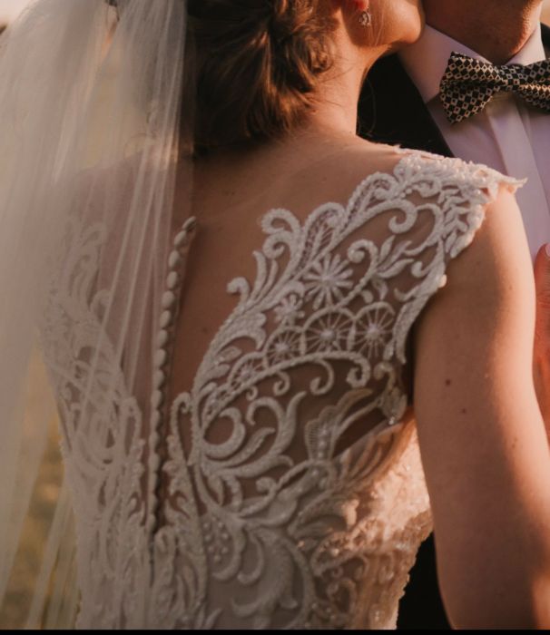 Suknia ślubna rozmiar 36