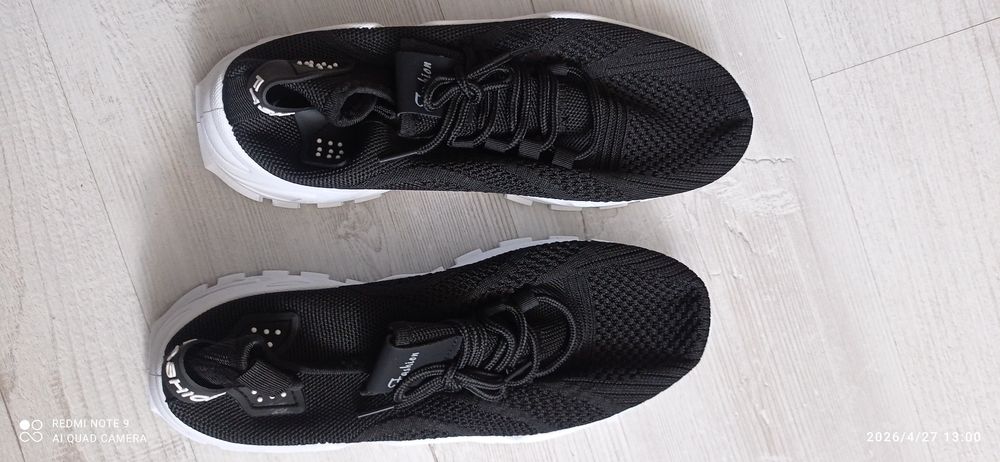 Buty sportowe damskie  nr41