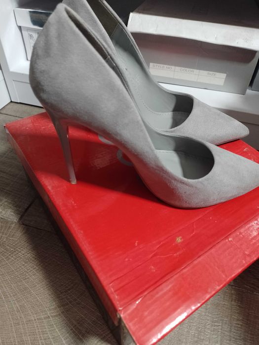 Szpilki szare wysokie