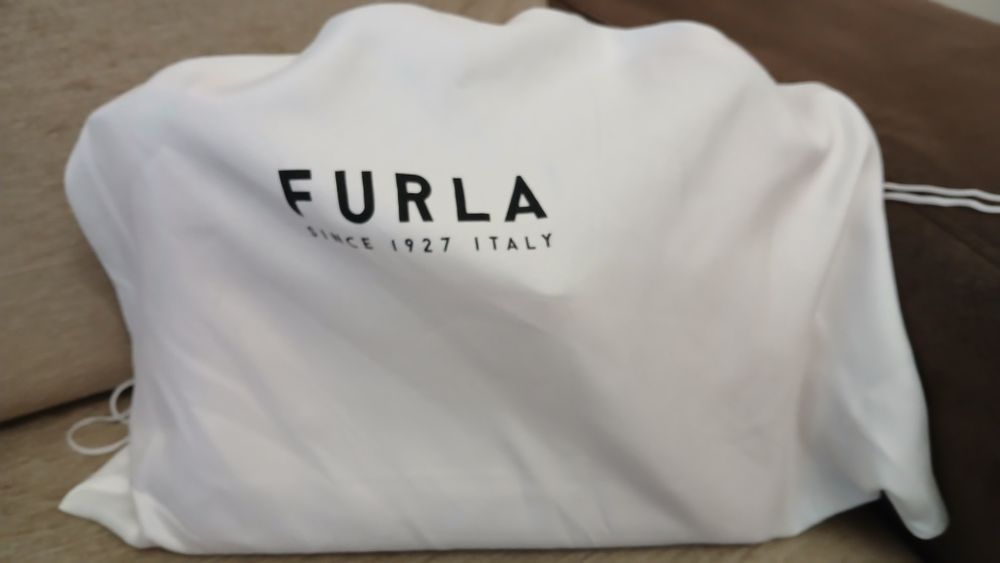 Mala de Senhora em Pele da Furla
