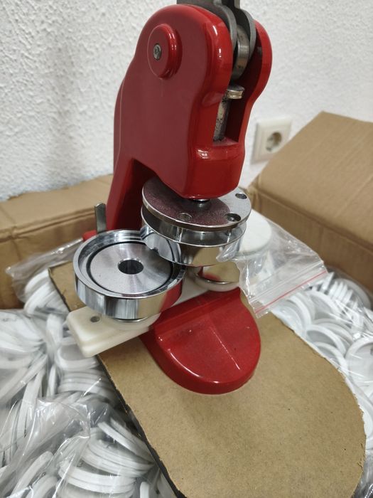 Máquina de crachás ou pins