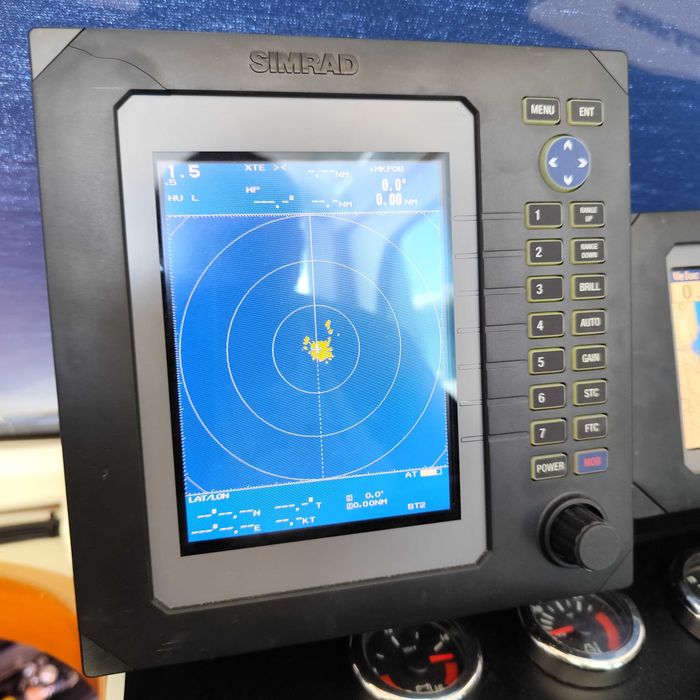 Barco Starfisher 840 classe 3 c/ 2 motores a Diesel