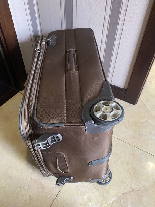 Дорожный чемодан Samsonite