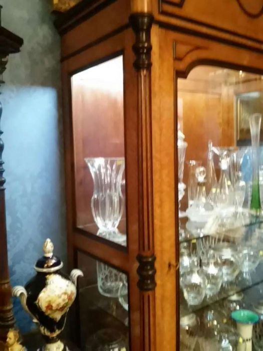 Fabulosa vitrine pau santo