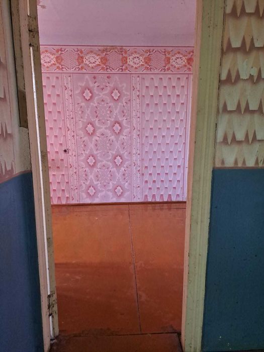 Продається простора 4-кімнатна квартира в с. Хутір-Будилів!