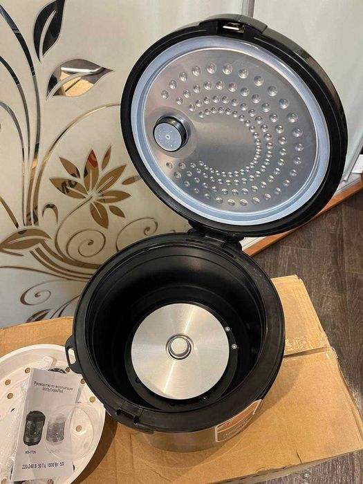 Продам мультиварка, пароварка, рисоварка. 1500 вт 12 програм