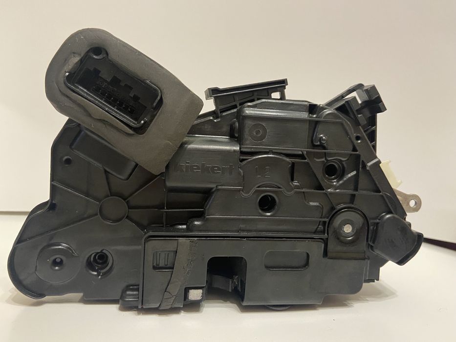 WV Passat B7, Jetta 6 замок передних дверей