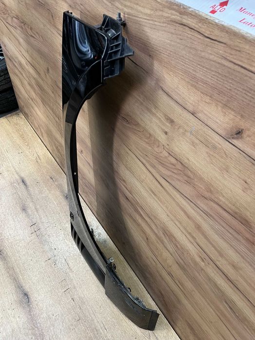 Błotnik przedni prawy Range Rover Vogue lift kolor java black