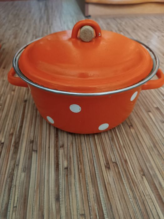 Набор кастрюль эмалированных советских