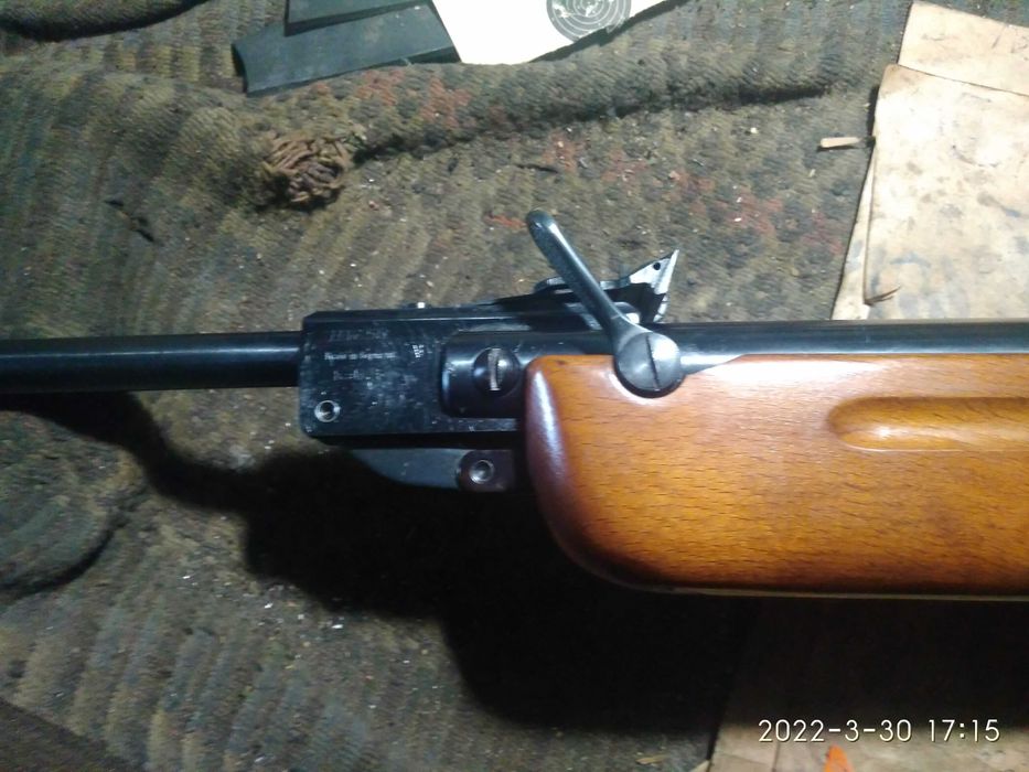 Carabina de ar comprimido HW55 mais alvos.