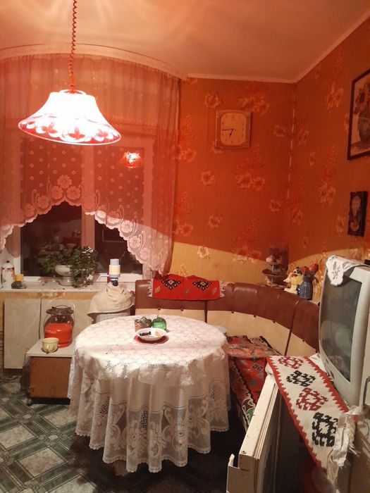 Продам 3 кімнатну квартиру с.Іванчі Володимирецький р