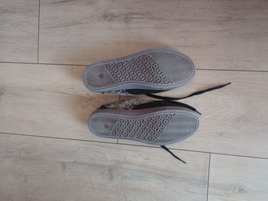 Umbro halówki 38,5 + trampki 38