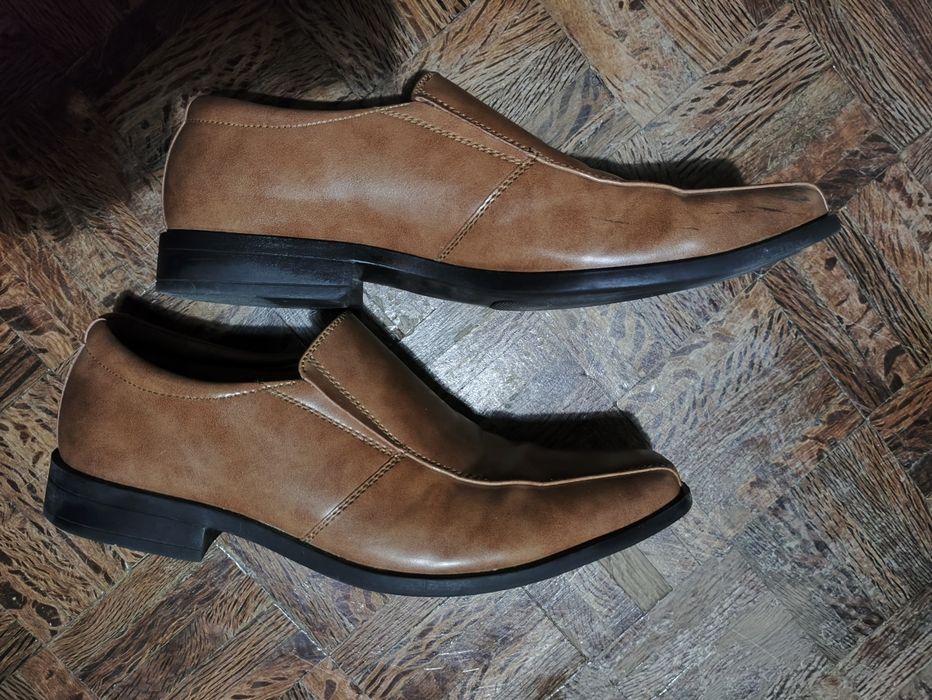 Sapatos de escritório Slip-in tamanho 42