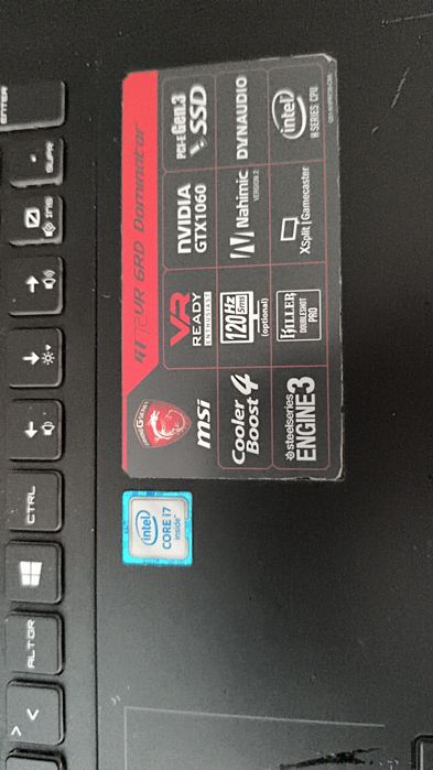 Portátil Gaming MSI GT72VR Dominator Pro (i7 / GTX 1060 / 120Hz)