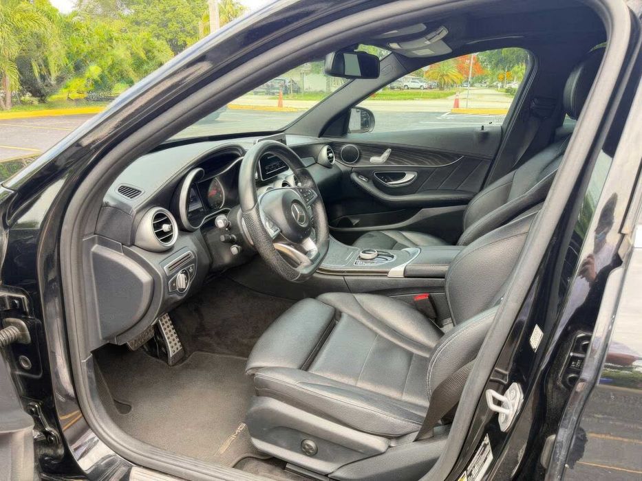 Mercedes-Benz C 300      2017